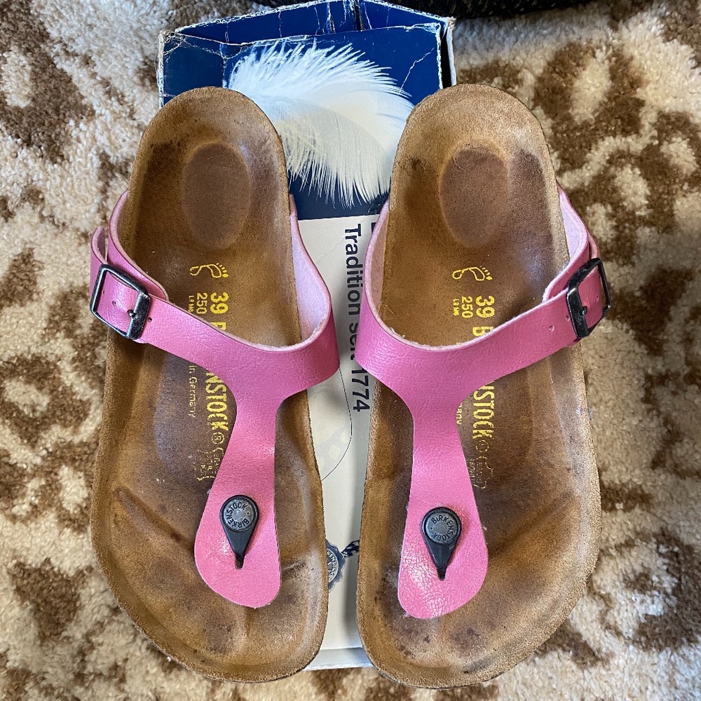 Pink Birkenstock Gizeh thong